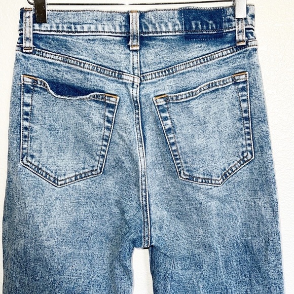 Abercrombie & Fitch The Ankle Straight Ultra High Rise Acid Wash Colorblock Jean - Picture 9 of 10